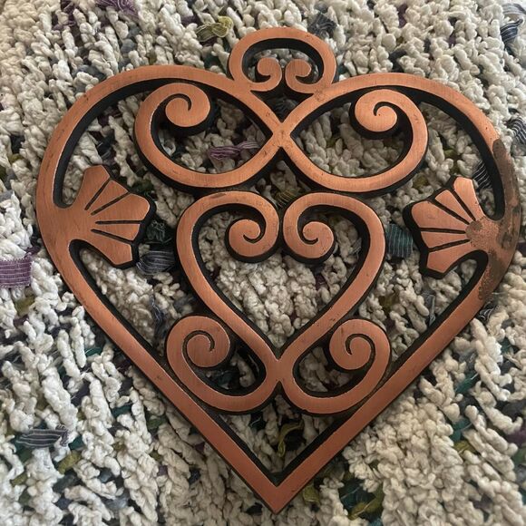 Pampered Chef copper heart kitchen decor trivet - Picture 1 of 10